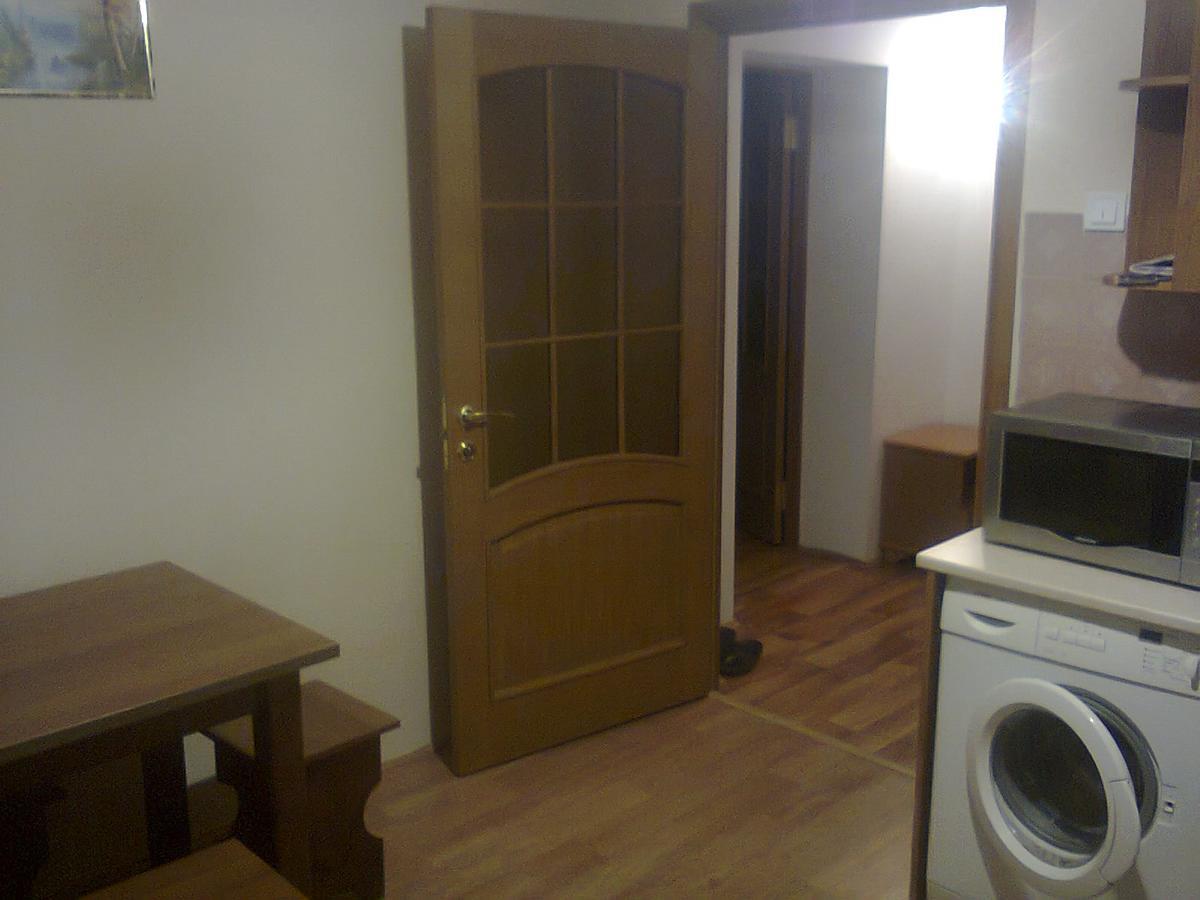 Apartment With Balcony Lviv Exterior photo